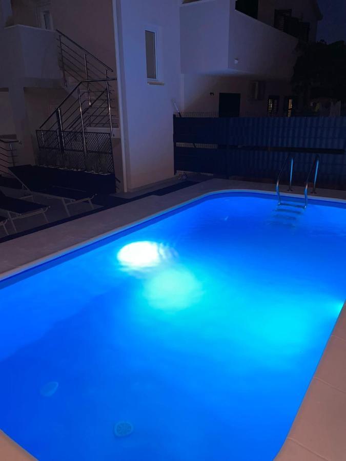 Villa Milena Sweet Apartment-With A Pool Trogir Exterior foto